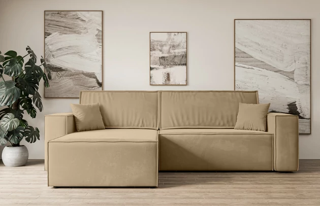 Bezug: Samt, Farbe: Beige - Kronos 35, Stellvariante: Universall - Links/Rechts angeordnet, Stoffbeschreibung: KRONOS: Scheuerfester (50.000 Martindale-Zyklen), flauschiger Möbelstoff mit weicher Plüschoberfläche, lichtecht (5), reibecht (4-5), pillingarm (4). Gewicht 275 g/m2 ±5%., Materialzusammensetzung: 100% Polyester, Pilling Resistenz: 5, Abriebfestigkeit: 5, Scheuerbeständigkeit: 50000 Martindale-Zyklen, Zimmer: Wohnzimmer, Tiefe: 143 cm, Breite: 277 cm, Höhe: 83 cm, Schlaffunktion: Mit Schlaffunktion, Länge der Schlaffläche: 230 cm, Breite der Schlaffläche: 130-cm, Liegehöhe: 40 cm, Anzahl der Sitzflächen: 3, Sitzfüllung: Wellenfeder + T30-Schaumstoff, Anzahl der Rückenkissen: 2, Art der Rückenkissen: Abnehmabr, Annzahl der Sitzkissen: 2, Anzahl der Zierkissen: 2, Material der Füße: Kunststoff, Höhe der Füße: 3,5 cm, Farbe der Füße: Schwarz, Tiefe der Armlehnen: 88 cm, Breite der Armlehnen: 23 cm, Breite der Ottomane: 100 cm, Tiefe der Ottomane: 107 cm, Tiefe der Sitzfläche: 52 cm, Sitzhöhe: 40 cm, Art des Stauraumes: Innenfach geschlossen - 1