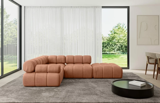 Bezug: Samt, Farbe: Apricot - Monolith 61, Stellvariante: Ottomane Links, Stoffbeschreibung: MONOLITH: Wasserabweisender und leicht zu reinigender Möbelstoff, scheuerfest (100.000 Martindale-Zyklen) lichtecht (5) und pillingarm (4-5), aus 100 % PES, Gewicht 330 g/m2 ±5 %, Materialzusammensetzung: 100% Polyseter, Pilling Resistenz: 4, Abriebfestigkeit: 5, Scheuerbeständigkeit: 100000 Martindale-Zyklen, Zimmer: Wohnzimmer, Tiefe: 190 cm, Breite: 285 cm, Höhe: 70 cm, Anzahl der Sitzflächen: 5, Sitzfüllung: Wellenfeder, Art der Rückenkissen: Rückenlehne - feste, Annzahl der Sitzkissen: 3, Breite der Ottomane: 95 cm, Tiefe der Ottomane: 190 cm, Tiefe der Sitzfläche: 65 cm, Sitzhöhe: 40 cm, Schlaffunktion: Ohne Schlaffunktion - 1