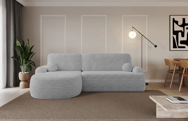 Bezug: Cord, Farbe: Grau - Tilia 86, Stellvariante: Ottomane Links, Stoffbeschreibung: Polsterstoff Cord: angenehma Polsterstoff mit Kordstruktur (90-100 000 Martindale-Zyklen) und leicht zu reinigender Möbellstoff, pillingarm (4-5), aus 100%PES, 420 g/m2 ±5 %, Materialzusammensetzung: 100% Polyester, Pilling Resistenz: 4, Abriebfestigkeit: 5, Scheuerbeständigkeit: 100000 Martindale-Zyklen, Zimmer: Wohnzimmer, Tiefe: 172 cm, Breite: 264 cm, Höhe: 89 cm, Schlaffunktion: Mit Schlaffunktion, Länge der Schlaffläche: 210 cm, Breite der Schlaffläche: 132-cm, Liegehöhe: 42 cm, Anzahl der Sitzflächen: 3, Sitzfüllung: Wellenfeder + T30-Schaumstoff, Anzahl der Rückenkissen: 2, Art der Rückenkissen: Abnehmabr, Annzahl der Sitzkissen: 2, Anzahl der Zierkissen: 2, Material der Füße: Kunststoff, Höhe der Füße: 2 cm, Farbe der Füße: Schwarz, Breite der Ottomane: 107 cm, Tiefe der Ottomane: 128 cm, Tiefe der Sitzfläche: 57 cm, Sitzhöhe: 42 cm, Art des Stauraumes: Innenfach geschlossen - 1